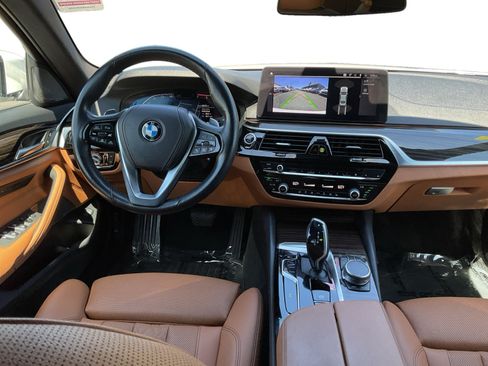 Used 2023 BMW 530i w/ Premium Package RWD image 14