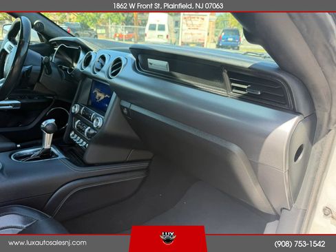 Used 2019 Ford Mustang Premium w/ Equipment Group 201A RWD image 31