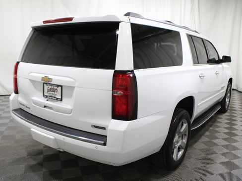 Used 2018 Chevrolet Suburban Premier image 34