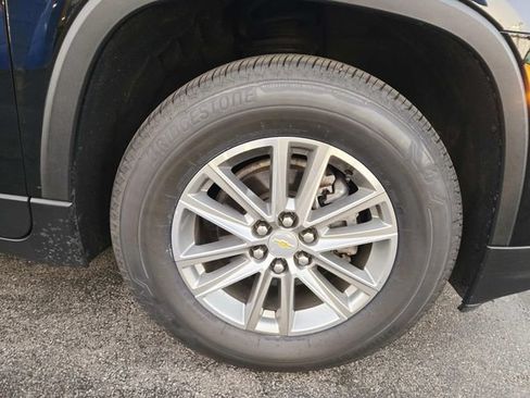 Used 2023 Chevrolet Traverse LT AWD/4WD image 15