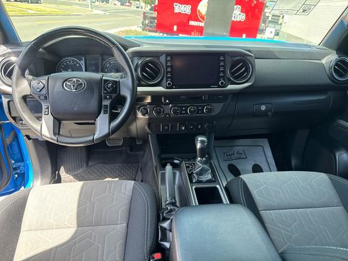 Used 2021 Toyota Tacoma TRD Off-Road AWD/4WD image 14