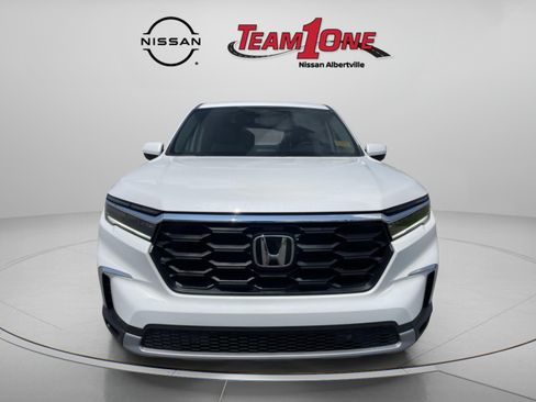 Used 2025 Honda Pilot EX-L image 2