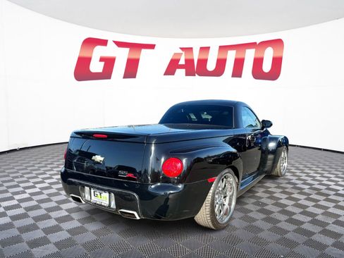 Used 2004 Chevrolet SSR w/ Preferred Equipment Group RWD image 5