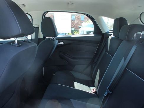 Used 2014 Ford Focus SE image 29