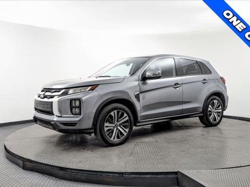 Used 2024 Mitsubishi Outlander Sport SE image 2