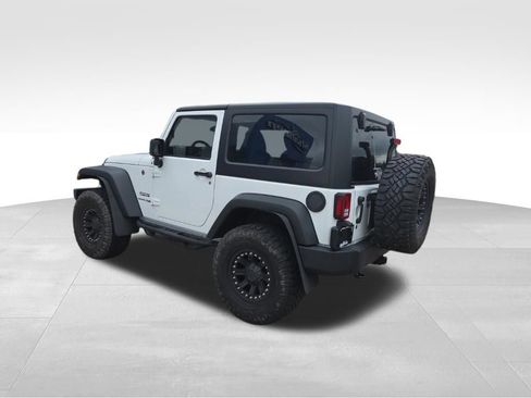 Used 2018 Jeep Wrangler Sport AWD/4WD image 5