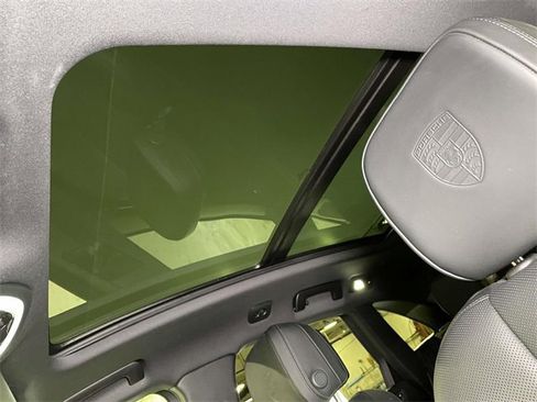 Used 2025 Porsche Macan GTS image 18