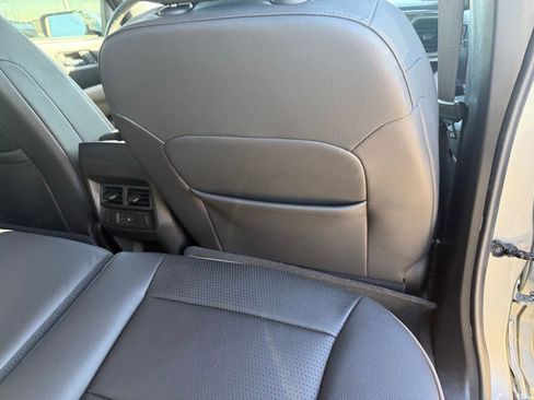 Used 2023 GMC Canyon Denali image 39