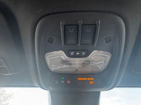 Used 2024 GMC Canyon AT4 w/ LPO, Off Road Lift Package AWD/4WD image 39