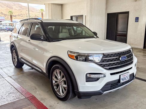 Used 2020 Ford Explorer XLT w/ Equipment Group 202A RWD image 1