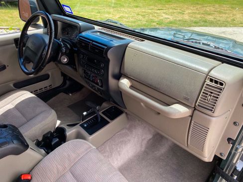 Used 2004 Jeep Wrangler X w/ Wheel Plus Group AWD/4WD image 32