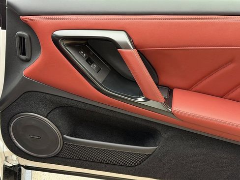 Used 2024 Nissan GT-R Premium w/ Premium Interior Package image 22
