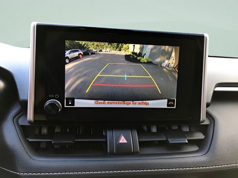Certified 2024 Toyota RAV4 LE AWD/4WD image 19