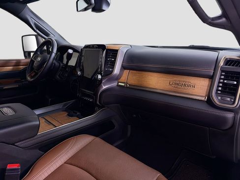 Used 2024 RAM 3500 Limited image 32