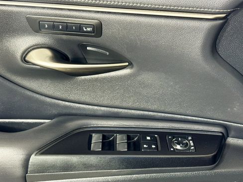 Used 2020 Lexus ES 350 w/ Accessory Package image 23