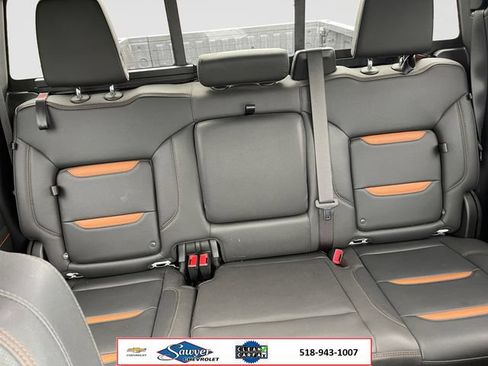 Used 2022 GMC Sierra 1500 AT4 w/ AT4 Preferred Package AWD/4WD image 17