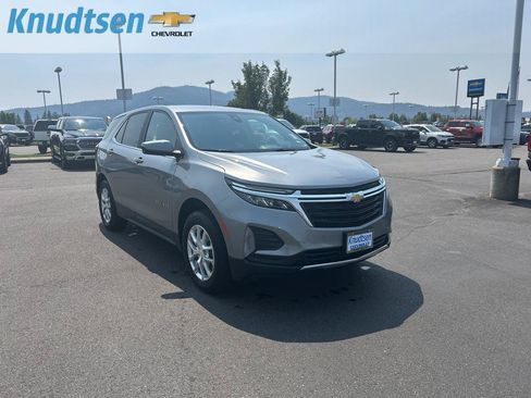 Used 2024 Chevrolet Equinox LT AWD/4WD image 1
