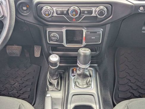 Used 2021 Jeep Wrangler Unlimited Sport AWD/4WD image 18