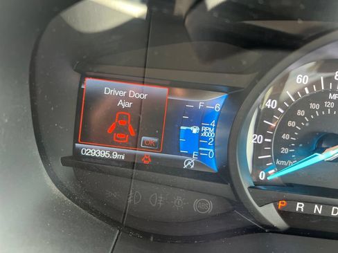 Used 2020 Ford Edge SEL w/ Convenience Package FWD image 5