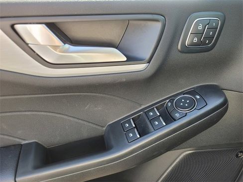 New 2025 Ford Escape SE w/ PHEV Premium Package image 15