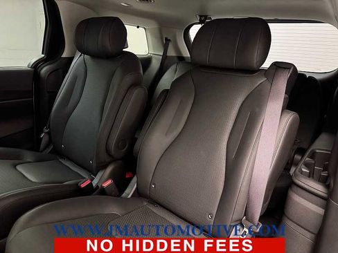 Used 2025 Kia Carnival SX Prestige image 16