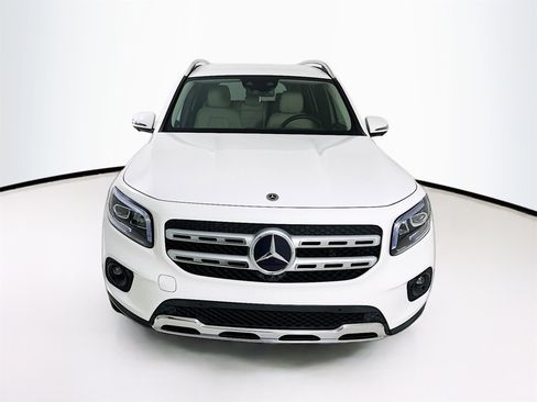 Used 2021 Mercedes-Benz GLB 250 image 2