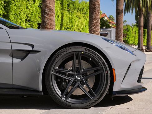 New 2026 Aston Martin V8 Vantage Convertible image 4