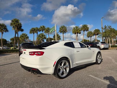 Used 2023 Chevrolet Camaro LT w/ Technology Package image 27