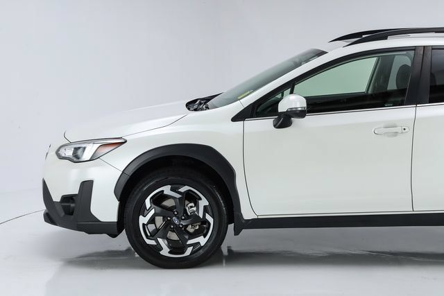 Used 2022 Subaru Crosstrek 2.5i Limited w/ Moonroof Package 2 AWD/4WD image 3