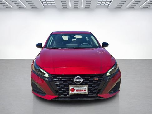 New 2026 Nissan Altima 2.5 SR w/ SR Premium Package AWD/4WD image 2