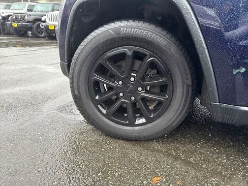 Used 2014 Jeep Grand Cherokee Limited w/ Trailer Tow Group IV image 28