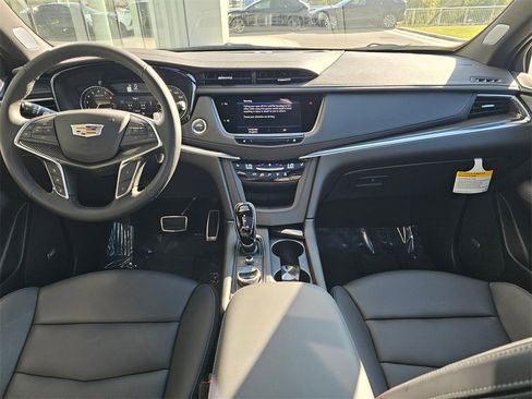 New 2025 Cadillac XT5 Sportv w/ LPO, Floor Liner Package image 20