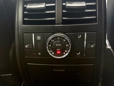 Used 2010 Mercedes-Benz GL 550 4MATIC image 35