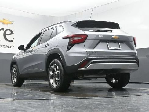 New 2026 Chevrolet Trax LT FWD image 5