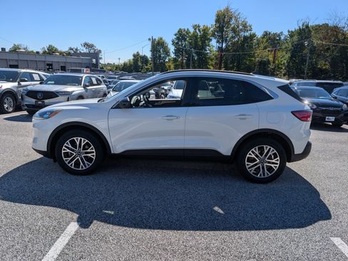 Certified 2022 Ford Escape SEL w/ Technology Package image 3