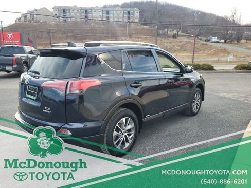 Used 2018 Toyota RAV4 XLE w/ Convenience Package image 5