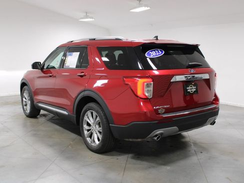 Used 2023 Ford Explorer Limited image 7