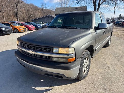 Used 2000 Chevrolet Silverado 1500 LS image 2