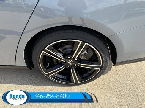 New 2025 Honda Accord Hybrid Sport image 17