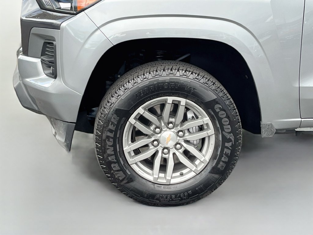 Used 2025 Chevrolet Colorado LT w/ LT Convenience Package AWD/4WD image 31