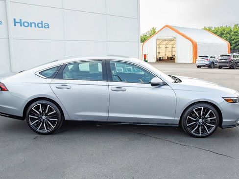 Used 2023 Honda Accord Touring image 16