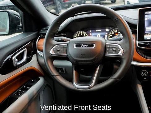 Used 2023 Jeep Compass Limited image 9