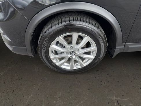 Used 2021 Nissan Rogue Sport S image 9