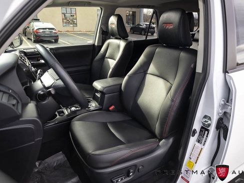 Used 2024 Toyota 4Runner TRD Off-Road Premium image 23