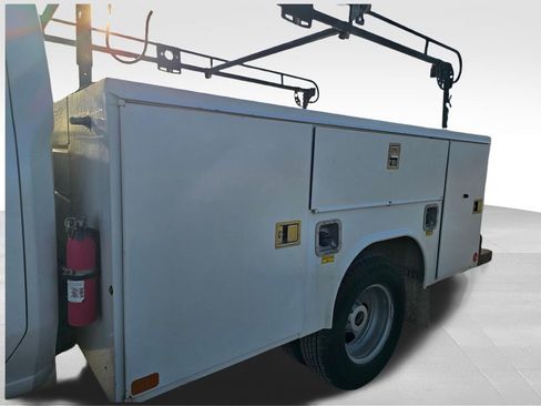 Used 2023 GMC Sierra 3500 Pro w/ Convenience Package image 17