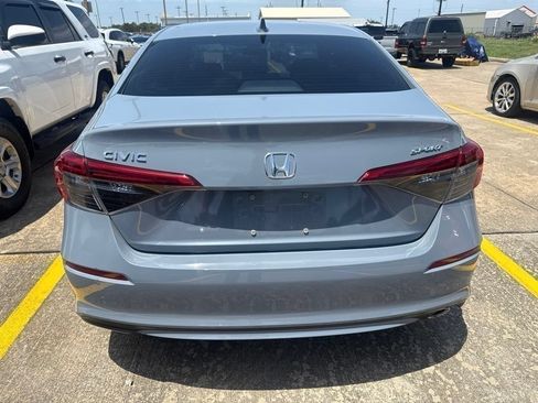 Used 2024 Honda Civic Sport image 4