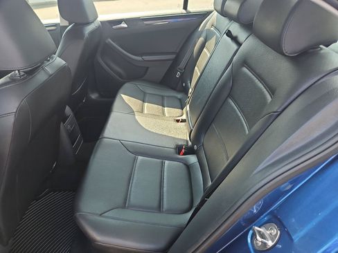 Used 2017 Volkswagen Jetta SEL FWD image 22