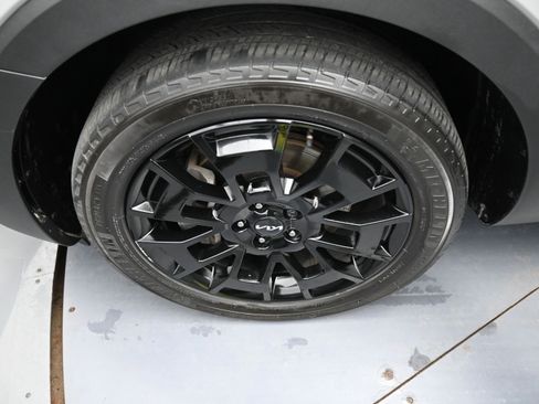 Used 2022 Kia Telluride SX w/ SX Prestige Package image 25