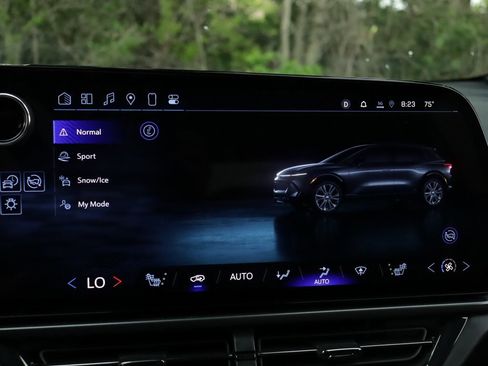 Used 2024 Chevrolet Equinox EV RS image 19