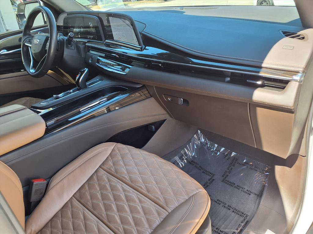 Used 2023 Cadillac Escalade ESV Premium Luxury AWD/4WD image 8